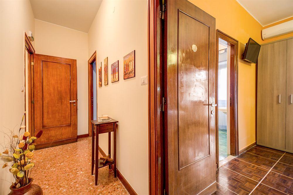 Domus Cornelia Bed & Breakfast Rome Exterior photo