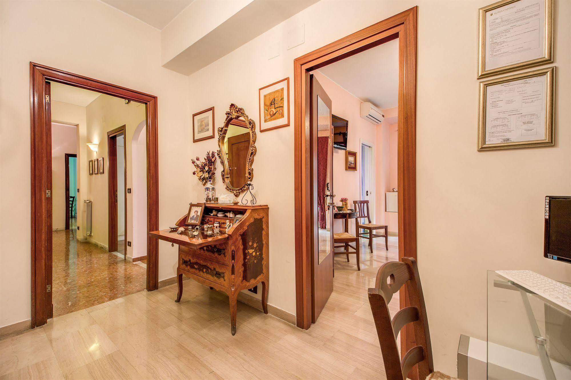 Domus Cornelia Bed & Breakfast Rome Exterior photo